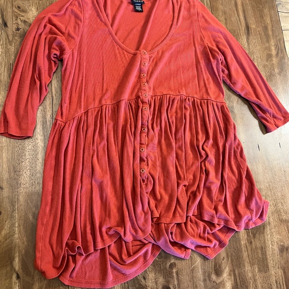 Torrid blouse desert coral color, 3/4 sleeve - Picture 2 of 4